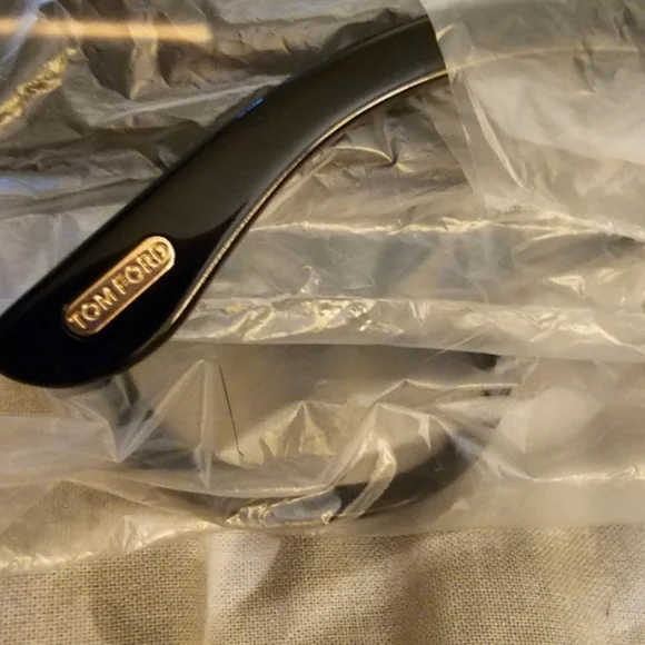 TOM FORD ANOUSHKA SUNGLASSES NWOT NEVER WORN. - Picture 7 of 12